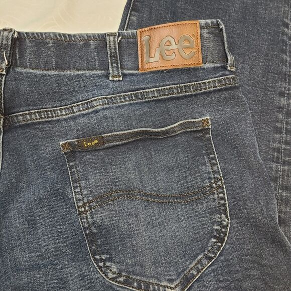 Lee Extreme Motion Athletic Fit Men’s Jeans 38x29 Tapered Leg Denim Blue - Picture 3 of 11